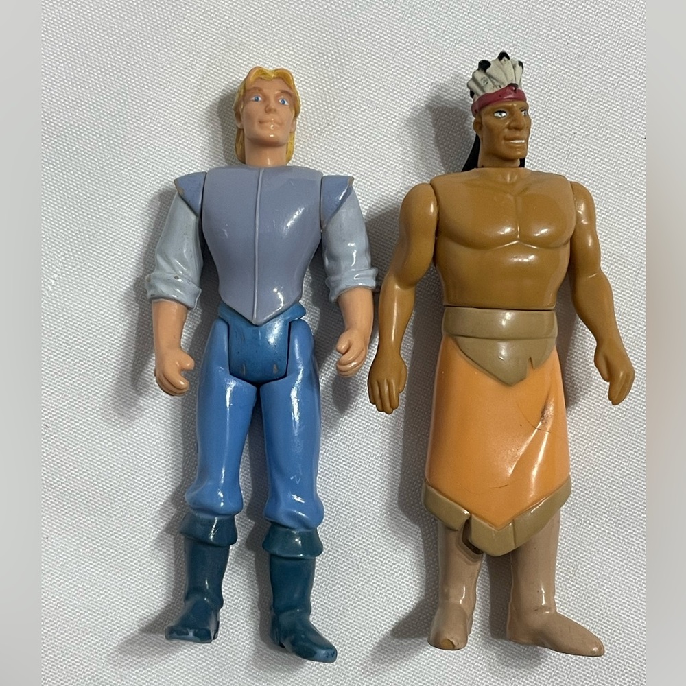 VINTAGE Disney Pocahontas John Smith & Chief Powhatanfigures Great Condition